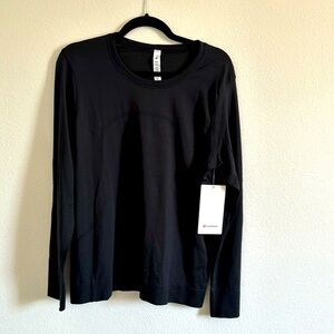 Lululemon. Swiftly long sleeve. Black. Size 10